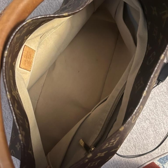 Louis Vuitton Artsy MM - Picture 11 of 11